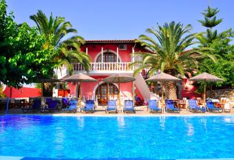 Ilios Studios has Balcony rooms