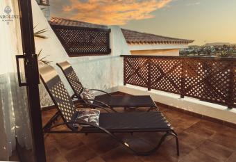 CAROLINE has Balcony rooms