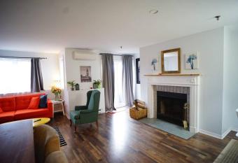 The Goose has Balcony rooms