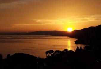 Alloggio con parcheggio e vista allows 18 year olds to book a room