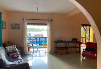 Chez Ti Casa has Balcony rooms