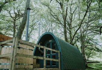 Oak SPECIAL WINTER OFFERS - Hot tub & Log burner has Balcony rooms