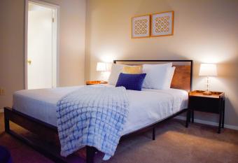 Cozy 2 bedroom Apartment has Balcony rooms