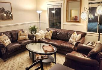 Cozy coastal downtown has Balcony rooms