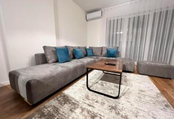 Street C - Cozy Apartment allows 18 year olds to book a room