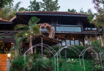 U Maerim Chiangmai -                                                            allows 18 year olds to book a room