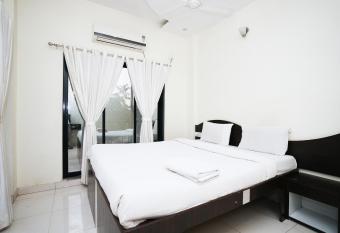 Chinar recidency allows 18 year olds to book a room