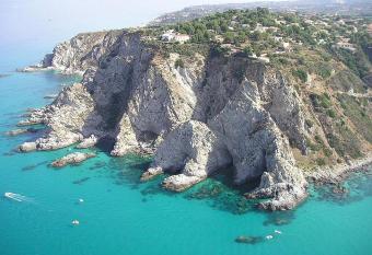 Appartamento Vista Mare aA Briatico 15 Km Da Tropea Calabria has Balcony rooms