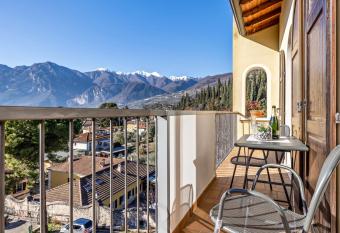 Villa Belvedere Appartamento 9 has Balcony rooms