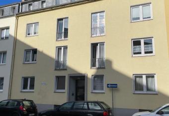 estrella24 LIVING ROOMS Chicago has Balcony rooms