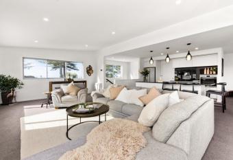 Luxury 3 bedroom Villa BEACH has Balcony rooms