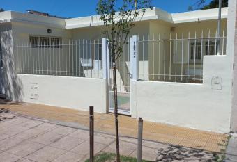 Como en casa allows 18 year olds to book a room