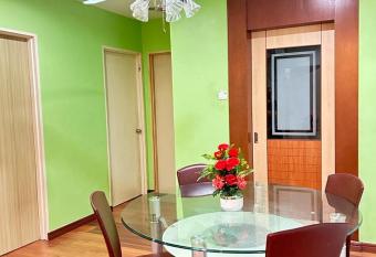 Indah Homestay has Balcony rooms