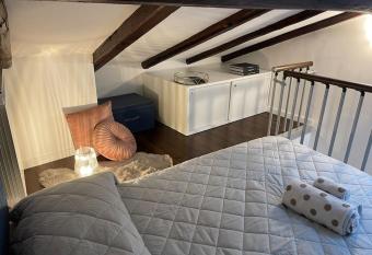 Accademia Love allows 18 year olds to book a room