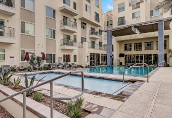 FRONTDESK Vela On Camelback Apts Uptown Phoenix has Balcony rooms