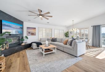 Steps Away From Pismo Beach with Poker, Foosball, FREE EV Charger, and Bikes has Balcony rooms