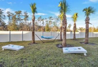 Brand New Home w Cozy Patio, Near Beach, Fun Games allows 18 year olds to book a room