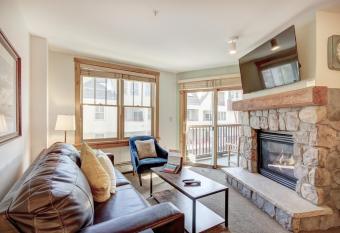 Buffalo Lodge-1br Condo-8388 -Walk to Slopes -Kids Ski Free condo has Balcony rooms