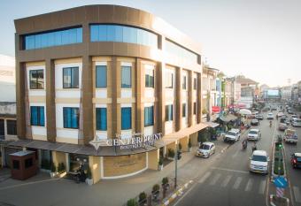 Centerpoint Boutique Hotel allows 18 year olds to book a room