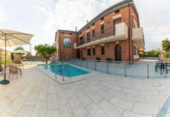 Villa Vimani has Balcony rooms