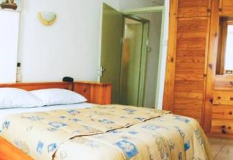 Lovely 2-bedroom condo close to the beach    has Balcony rooms