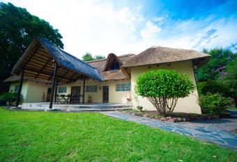 Bushbuck River House allows 18 year olds to book a room