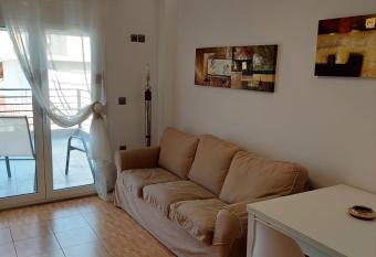 DIRKH 2 allows 18 year olds to book a room