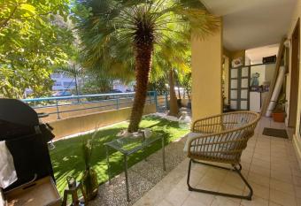 Front Sea apartment, 2 Rooms with 2 gardens has Balcony rooms