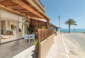 Stalis Seafront Studios V has Balcony rooms