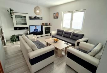 Bosnian Villa has Balcony rooms