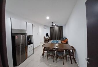 Abbad Homestay has Balcony rooms