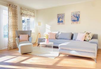 Ferienwohnung Smilla allows 18 year olds to book a room