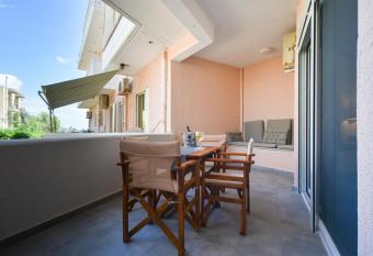 GK Waves has Balcony rooms