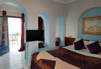 Grand Halomy Resort allows 18 year olds to book a room