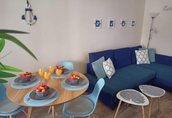 Nice Place Santa Pola has Balcony rooms