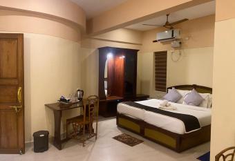 Mother s palace has Smoking/Balcony rooms