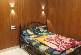 Omkar Cottage allows 18 year olds to book a room
