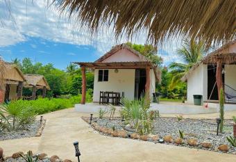Casa Estrella Playa la Saladita - Casa Las Palmas has Balcony rooms