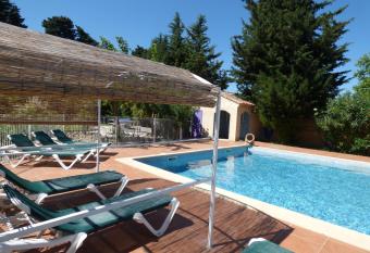 Le G  te du Festival Sud Aqua - Avignon TGV has Balcony rooms