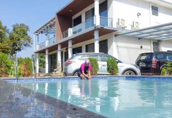 Signature villa with pool has Balcony rooms