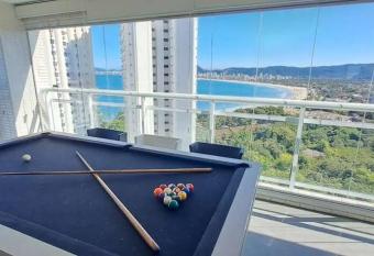 Recanto das Tartarugas - Guaruj   allows 18 year olds to book a room