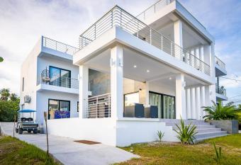 Everblue Villa, Belize - San Pedro has Balcony rooms