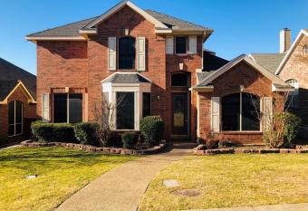 Destination Family Lake House has Balcony rooms