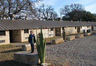 Country Inn Cottages has rooms with a private hot tub
