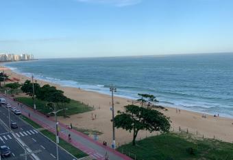 A dois passos do mar    has Balcony rooms