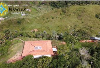 Retiro Espiritual Pleyades allows 18 year olds to book a room