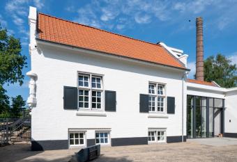 Lindenhuys Logies has Balcony rooms