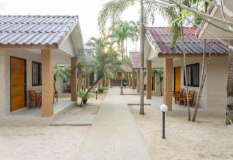 Lightplus Khao Lak has Balcony rooms