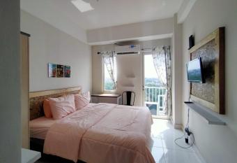 Easton Park Sepong has Balcony rooms