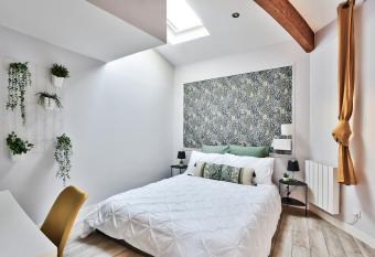 Appartement L     l  gant - Id  alement Situ   has Balcony rooms